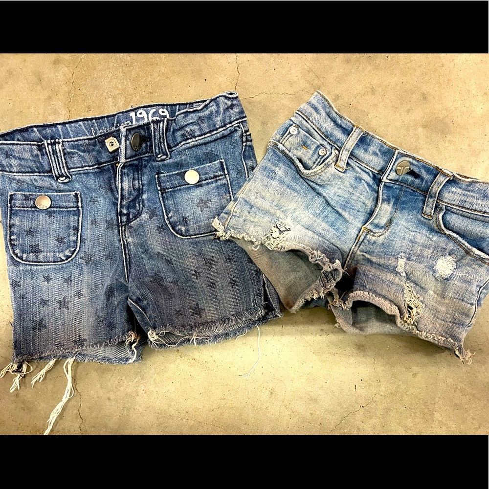 2 pairs of Cute Denim shorts for summer ⭐️